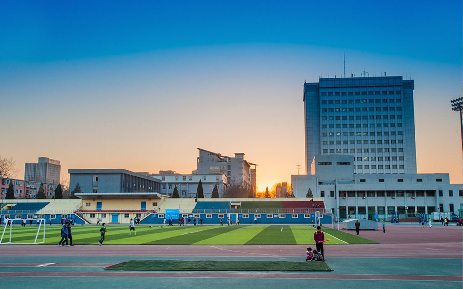 北京邮电大学的域名